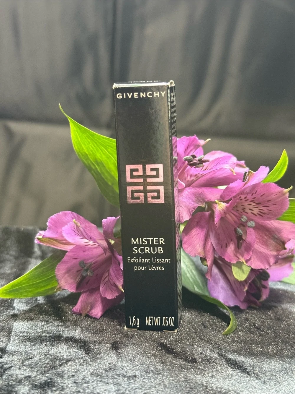 Givenchy Mister Scrub Lip Exfoliant